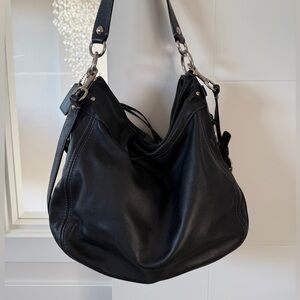 EUC Slouchy Coach Large Zoe Shoulder/Crossbody